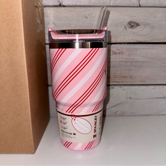 Stanley 20 oz FlowState Quencher Tumbler Strawberry Twist 2025 Target Release - Picture 4 of 9